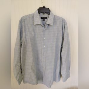 Bergamo New York Dress Shirt. EUC. Size Large 16-16 1/2. Sleeve 34/35.
